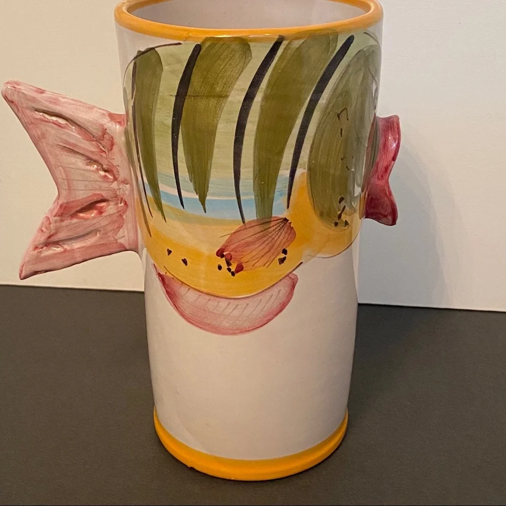 VIETRI SOLIMENE VASE FISH WHITE PINK FIGURAL TAIL ITALY POTTERY HOME ACCENT